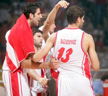 «Τελικός των τελικών» στο ΟΑΚΑ μετά το 78-68 του Ολυμπιακού επί του Παναθηναϊκού