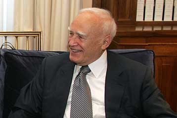 Μήνυμα Παπούλια για την Παγκόσμια Ημέρα των Προσφύγων