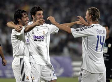 Μήνυμα ειρήνης από τη Ρεάλ σε φιλικό για τον τερματισμό της σύρραξης στη Μέση Ανατολή