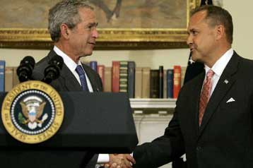 Νέες …απώλειες καταγράφει το επιτελείο του Λευκού Οίκου