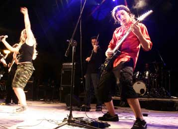 Τρίτο Schoolwave με τη συμμετοχή 21 μαθητικών συγκροτημάτων από όλη την Ελλάδα