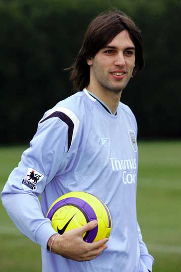 Την Μάντσεστερ Σίτι θέλει να αγοράσει ο τέως πρωθυπουργός της Ταϊλάνδης