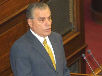 Σε ονομαστική ψηφοφορία η τροπολογία για την επιστροφή των τόκων στα Ταμεία