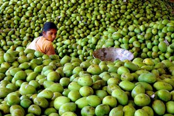 Αδιέξοδο με αλληλοκατηγορίες στις συνομιλίες των τεσσάρων για τον κύκλο της Ντόχα