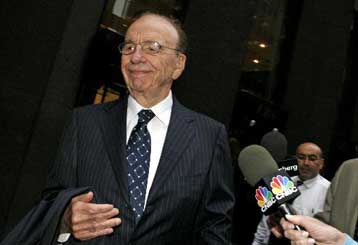 Δεν «απειλείται» η προσφορά του Μέρντοκ για εξαγορά του ομίλου Dow Jones