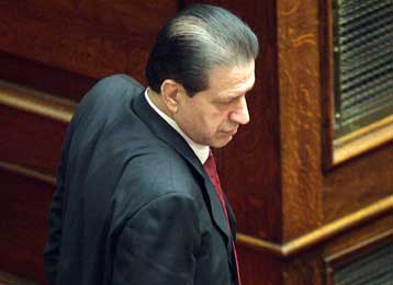 «Πληρώνω παλιές αμαρτίες» δηλώνει ο Β.Πολύδωρας για τα κρούσματα βίας