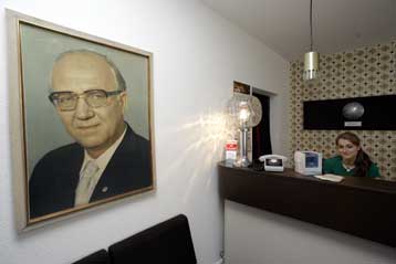 Ξενοδοχείο «απομεινάρι» της κομμουνιστικής εποχής κάνει θραύση στο Βερολίνο