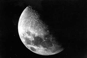 Πανίσχυρο υγρό τηλεσκόπιο θα μπορούσε να εγκατασταθεί στη Σελήνη