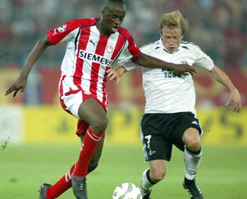 Τη φανέλα της Μπαρτσελόνα θα φορέσει ο Γιάγια Τουρέ