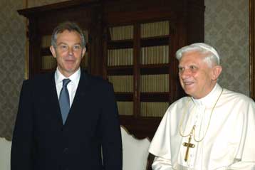 Ο Τόνι Μπλερ πρόκειται να ασπαστεί τον καθολικισμό