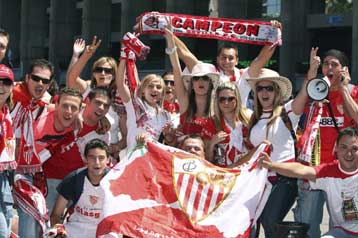 Το δικό της τρεμπλ έκανε η Σεβίλη, κατακτώντας και το Copa del Rey