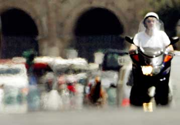 Ο παρατεταμένος καύσωνας δοκιμάζει τις χώρες της νοτιοανατολικής Ευρώπης