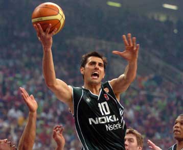 Στον Παναθηναϊκό για άλλα δύο χρόνια ο Νίκος Χατζηβρέττας