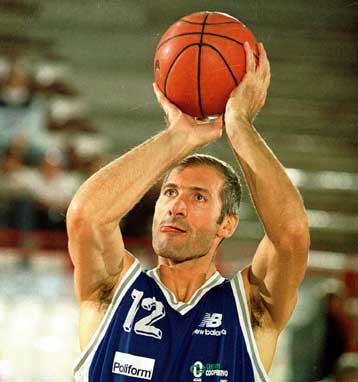 Μπέλοφ, Ρίβα, Τκατσένκο και άλλοι παλαίμαχοι αστέρες στο α Eurostar