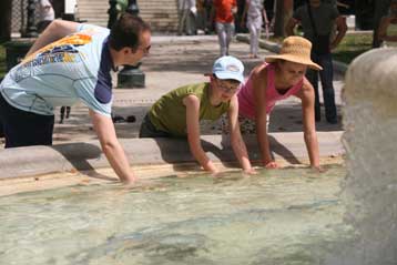 Ελπίδα δροσιάς από την Πέμπτη μετά τον καύσωνα και τις διακοπές ρεύματος