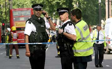 Ανησυχία και προβληματισμός για τις δολοφονίες εφήβων στο Λονδίνο