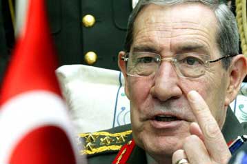 Κανόνες εμπλοκής για επέμβαση στο Βόρειο Ιράκ ζητά ο στρατηγός Μπουγιούκανιτ