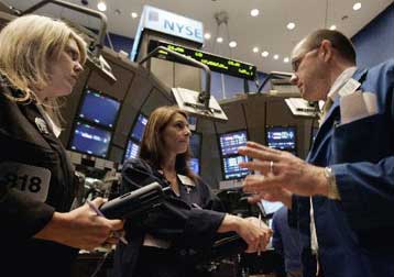 Ανοδος στη Γουόλ Στριτ, πτώση στα ευρωπαϊκά χρηματιστήρια