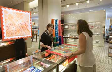 Μικρότερη της αναμενόμενης η καταναλωτική δαπάνη στις ΗΠΑ το Μάιο