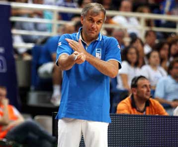 Εγρήγορση ζητά ο Ομπράντοβιτς, εμπιστοσύνη έχει στον Παναθηναϊκό ο Αλβέρτης