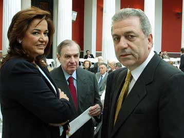 Οι κάλπες δεν πρέπει να αργήσουν, δηλώνουν η Ντ.Μπακογιάννη και ο Δ.Αβραμόπουλος