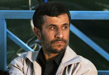 «Όχι» στο αίτημα του Όλιβερ Στόουν να γυρίσει ταινία για τον Αχμαντινετζάντ