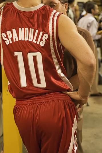 Παρά την υπεροπλία κοντών, οι Ρόκετς δύσκολα θα αφήσουν ελεύθερο τον Σπανούλη