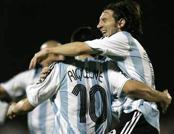 Νίκες για τις Αργεντινή και Παραγουάη στο Κόπα Αμέρικα – Σοκ από τον τραυματισμό Κρέσπο