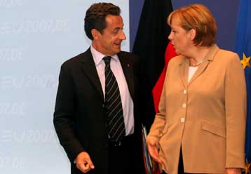 Σε τροχιά σύγκρουσης με τις χώρες της ευρωζώνης ο Νικολά Σαρκοζί