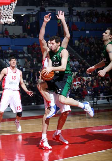 Στα «πράσινα» ο Περπέρογλου παρά το προσύμφωνο με τον Ολυμπιακό