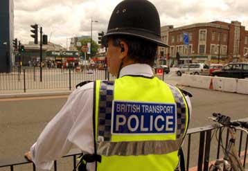 Γιατροί οι επτά από τους οκτώ συλληφθέντες για τις επιθέσεις στη Βρετανία