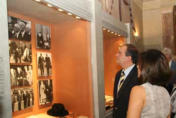 Οι πρωθυπουργοί και πρόεδροι της Βουλής της Μεταπολίτευσης σε ειδική έκθεση