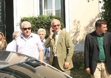 Παράταση της νοσηλείας του Αρχιεπισκόπου – Εξετάστηκε από Γερμανούς γιατρούς