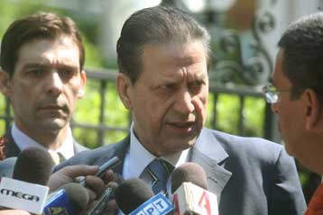 Αναπόφευκτη λόγω καιρού η καταστροφή στην Πάρνηθα, δήλωσε ο Β.Πολύδωρας στη Βουλή