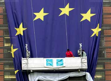 Η ευρωπαϊκή ολοκλήρωση και οι εθνικοί «εγωισμοί» στο «Βήμα Ιδεών» που κυκλοφορεί