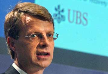 Την πόρτα της εξόδου είδε ο διευθύνων σύμβουλος της UBS