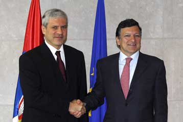 Παράδοση του Μλάντιτς στο ICTY μέχρι το τέλος του χρόνου υπόσχεται ο Σέρβος πρόεδρος