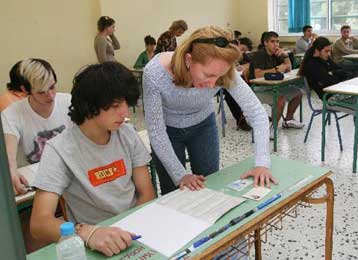 Στα ύψη οι βάσεις για τις περιζήτητες πανεπιστημιακές σχολές