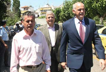 Δεσμεύσεις Παπανδρέου για ενίσχυση του ΕΣΥ και προσλήψεις νοσηλευτικού προσωπικού