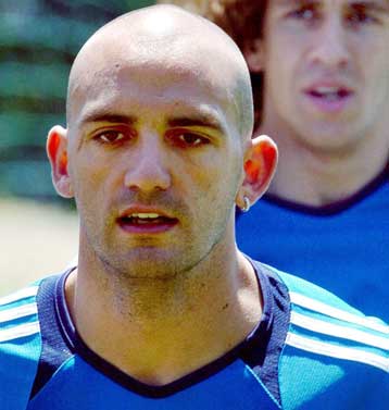 «Κλείνει» Ραούλ Μπράβο ο Ολυμπιακός, που φέρεται να ενδιαφέρεται για τον Ρόζερ