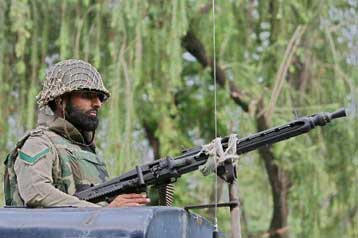 Ξένοι «τρομοκράτες» βρίσκονται στο Κόκκινο Τέμενος, λέει η πακιστανική κυβέρνηση