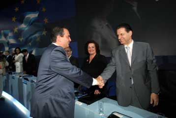 Δεν υποκύπτουμε στη βία και στο φασισμό οποιασδήποτε μειοψηφίας λέει ο Β.Πολύδωρας