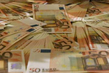 Αστρονομικά πρόστιμα 5 δισ. ευρώ στην χρηματιστηριακή «Ακρόπολις»