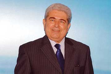 Κυβερνητικές ανακατατάξεις φέρνει στην Κύπρο η υποψηφιότητα Χριστόφια στις προεδρικές