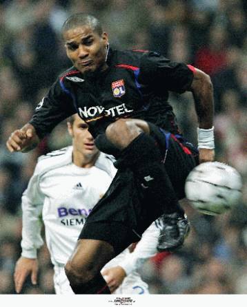 Τη φανέλα της Τσέλσι προβάρει ο Φλοράν Μαλουντά