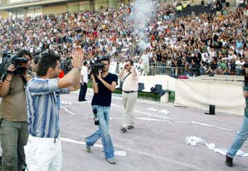 Εντυπωσιακό «παρών» των φιλάθλων στην πρώτη προπόνηση του ΠΑΟΚ