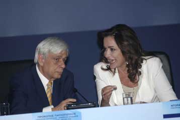 Στη Βουλή το φθινόπωρο το νομοσχέδιο για την ψήφο των αποδήμων