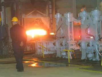 Αύξηση 0,3% στη βιομηχανική παραγωγή το Μάιο