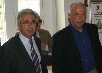 Ικανοποιημένος από την κλινική εικόνα του Αρχιεπισκόπου ο Δρ Ανδρέας Τζάκης