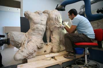 Εντείνονται οι εργασίες για τη μεταφορά των εκθεμάτων στο Νέο Μουσείο Ακροπόλεως